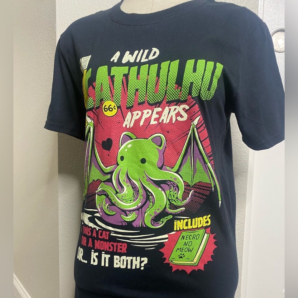 A wild cathulhu shirt